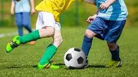 童心飞扬 绿茵燃梦——郑州航空港区天骄路小学“校长杯”足球赛